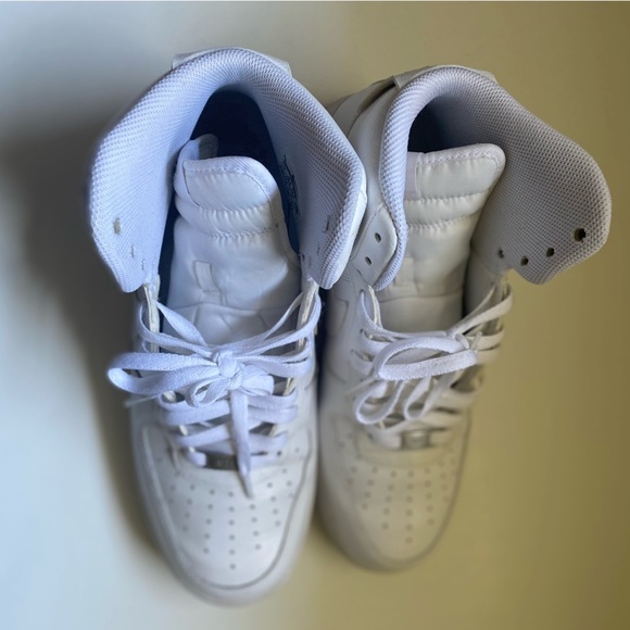 Men’s Hi-Top Air Force One’s ALL WHITE w/straps Size 11.5 👟 - Picture 9 of 12